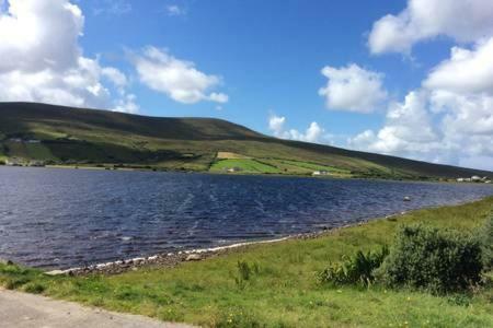 Beautiful Home On Lake Carrowmore Belmullet Buitenkant foto
