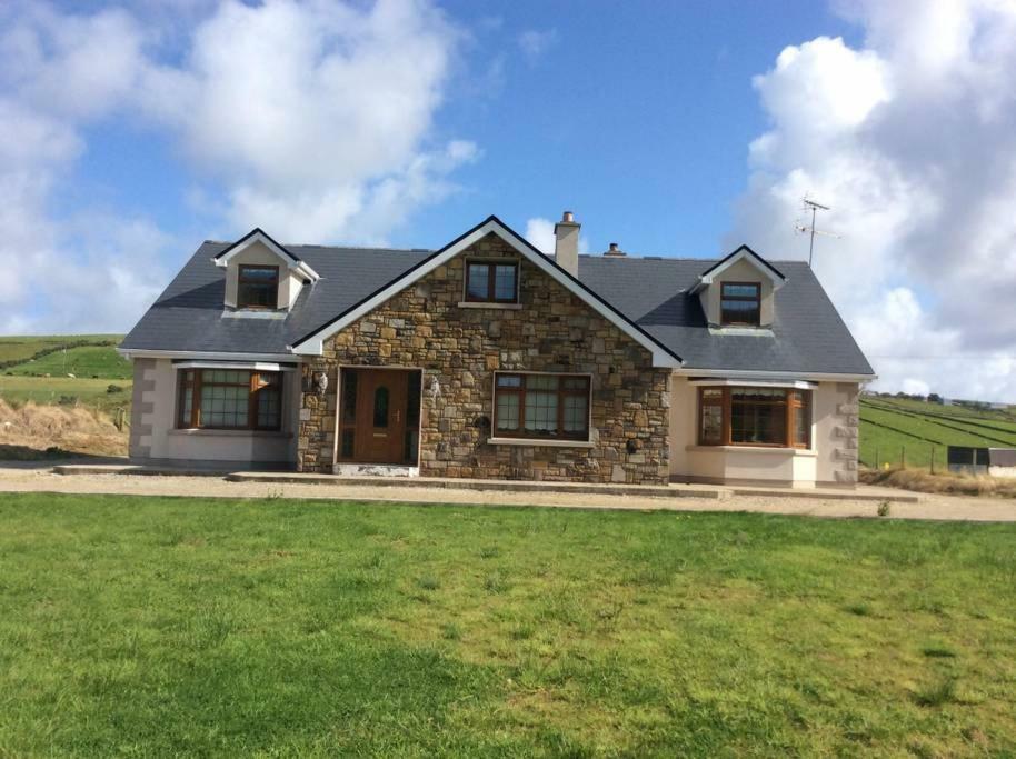 Beautiful Home On Lake Carrowmore Belmullet Buitenkant foto